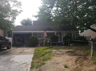 150 Deer Lake Dr, North Babylon, NY 11703