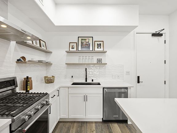 5th image of 130 N Garden St Unit 3141