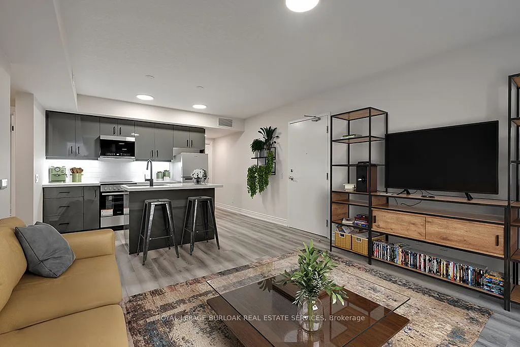 2 bed, $1,950 — Photo 3