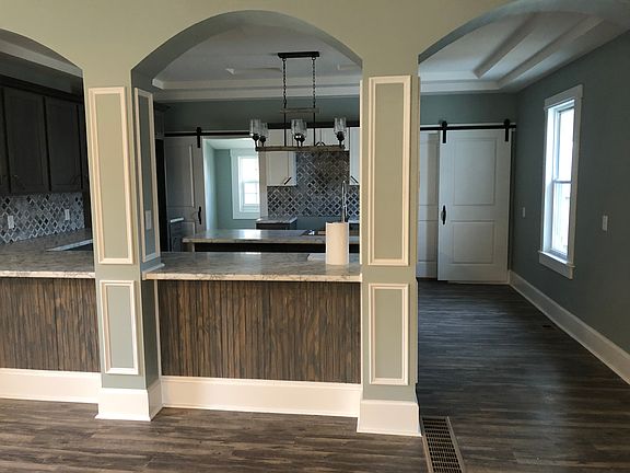 5th image of 1189 Potts Ln