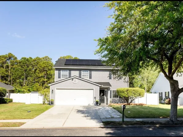 7 Lakeside Dr, Bluffton, SC 29910