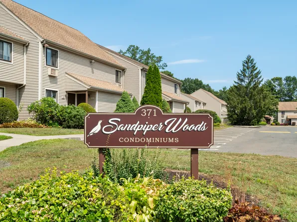 371 Emmett Street APT 31, Bristol, CT 06010