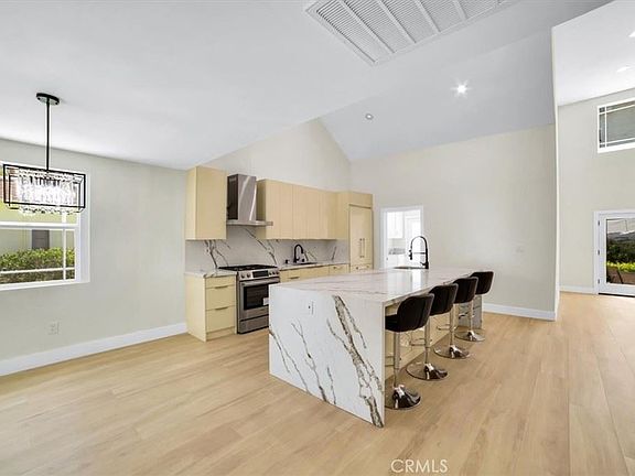 5th image of 11512-11510 La Maida St
