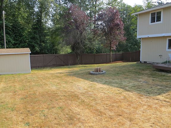 4th image of 333 99th Dr SE