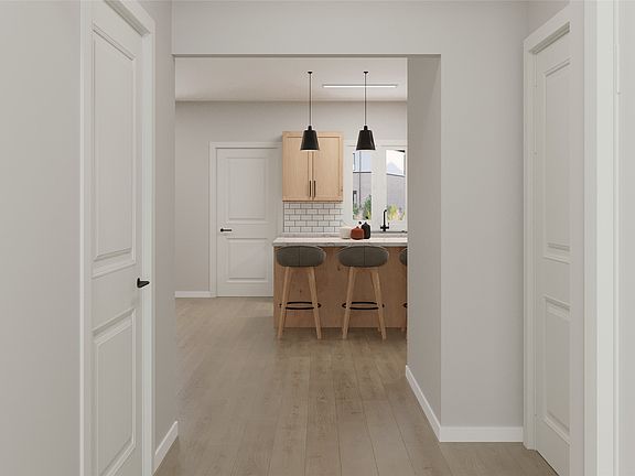 3rd image of 480 Lessie Cir