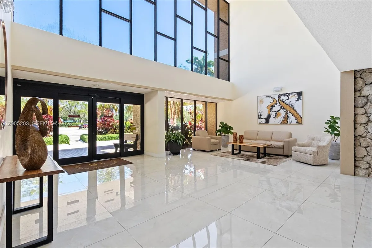 Building Photo - 16400 Golf Club Rd #104