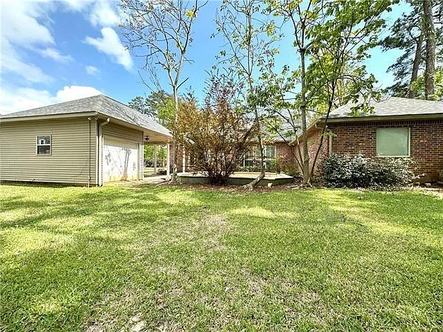 1480 Albert St — Photo 20