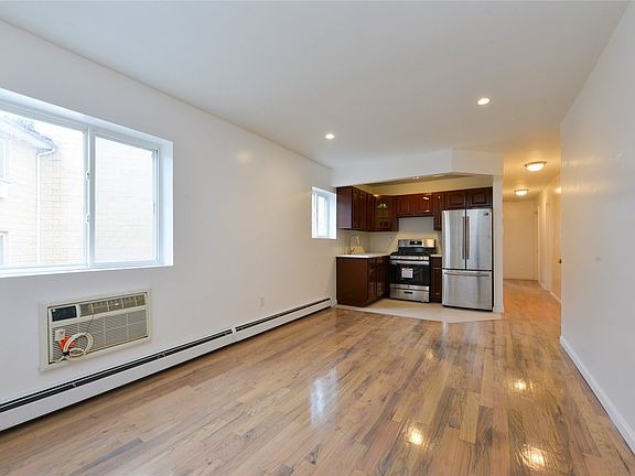 3rd image of 197-21 Carpenter Ave #2G