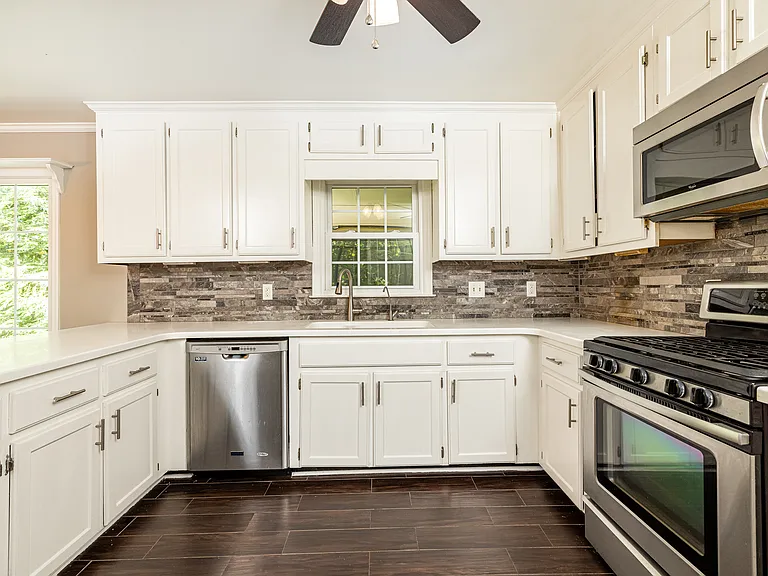 2124 Rockland Ct — Photo 21