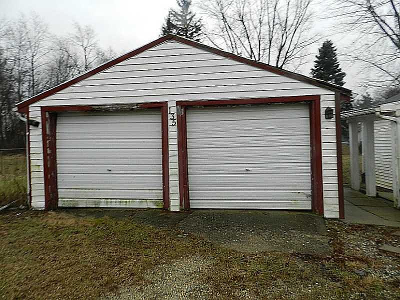 2nd image of 135 N Allen Dr