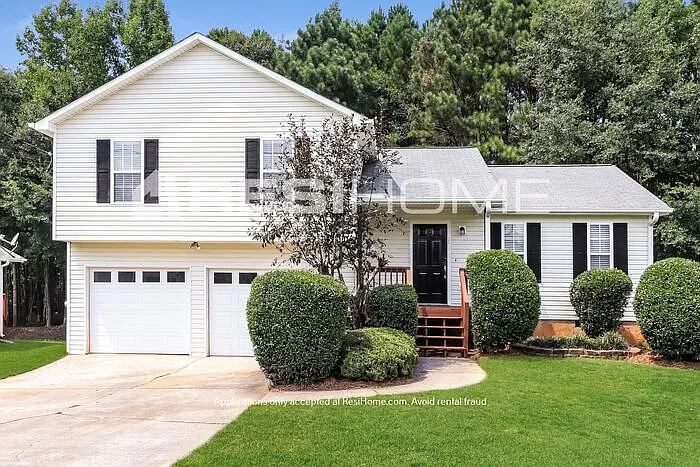 317 River Trace Dr — Photo 1