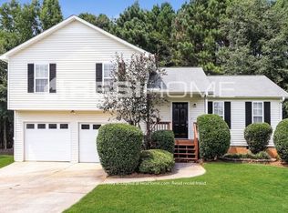 317 River Trace Dr, Villa Rica, GA 30180
