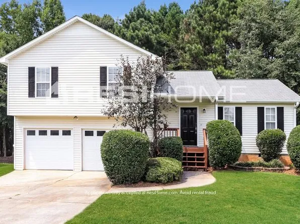 317 River Trace Dr, Villa Rica, GA 30180