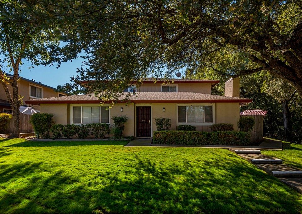 1st image of 5712 Shadow Creek Dr APT 2