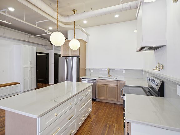 5th image of 607 Main St #11