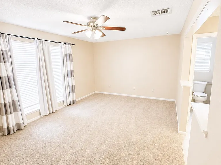 2239 Highland Hills Dr — Photo 17