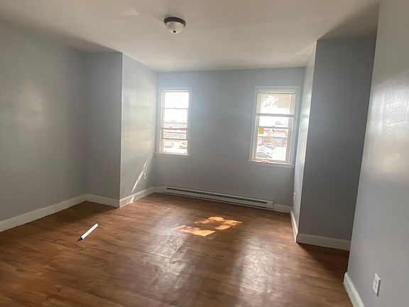 4th image of 5719 Baltimore Ave #2