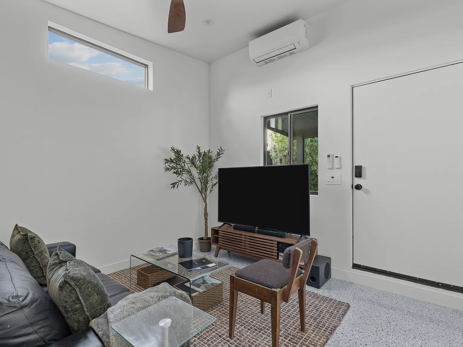 1 bed, 484 sqft, $3,550 — Photo 4