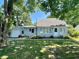 75 Corbin Ave, Shirley, NY 11967