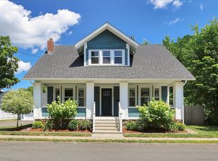 16 Strong Ct, Plainville, CT 06062