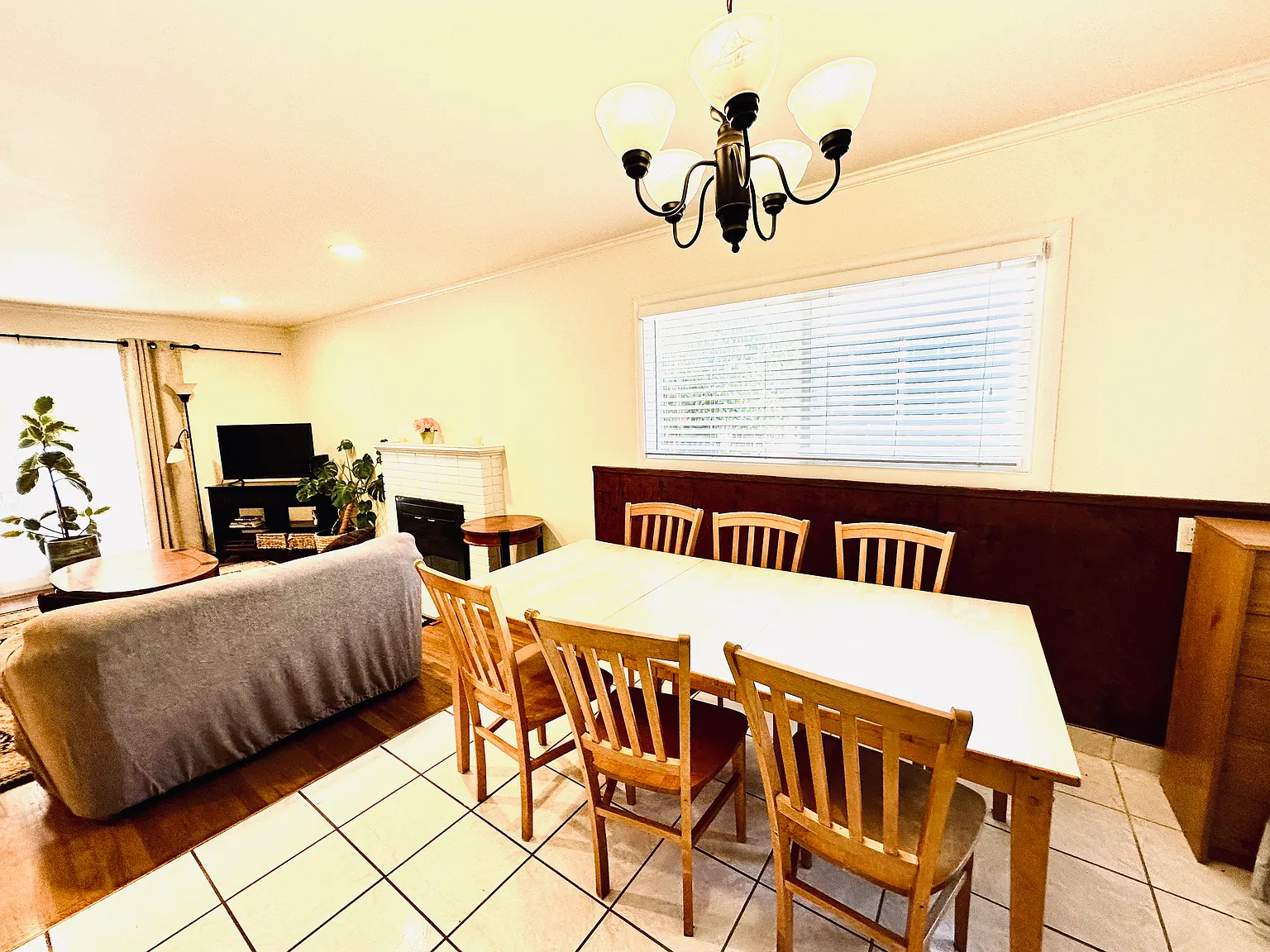 2316 Cooley Ave — Photo 2