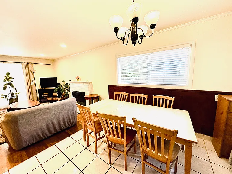 2316 Cooley Ave — Photo 2