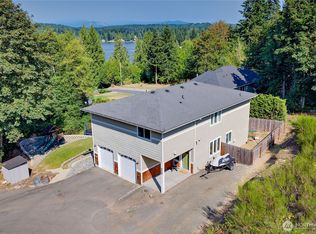 6110 Lakemont Lane, Bremerton, WA 98312