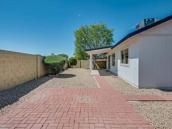 5th image of 3247 W Blackhawk Dr