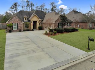 13820 Cobblestone Dr, Denham Springs, LA 70726