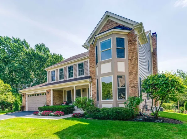 28585 Ashford Ct, Lake Bluff, IL 60044