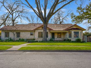 114 E Ridgewood Ct, San Antonio, TX 78212