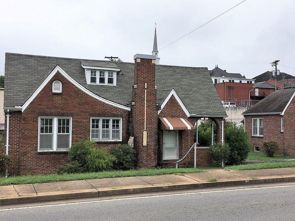 2nd image of 206 N Chancery St