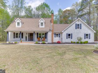 1484 W Prospect Dr, Lawrenceville, GA 30043