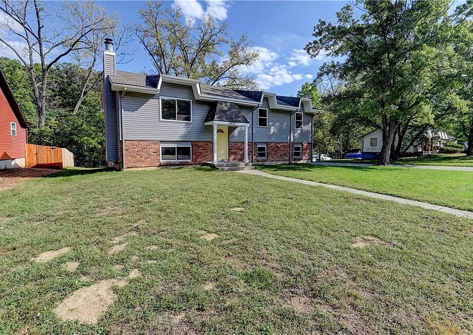 1st image of 4937 NW Woody Creek Ln