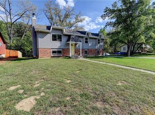 4937 NW Woody Creek Ln, Kansas City, MO 64151