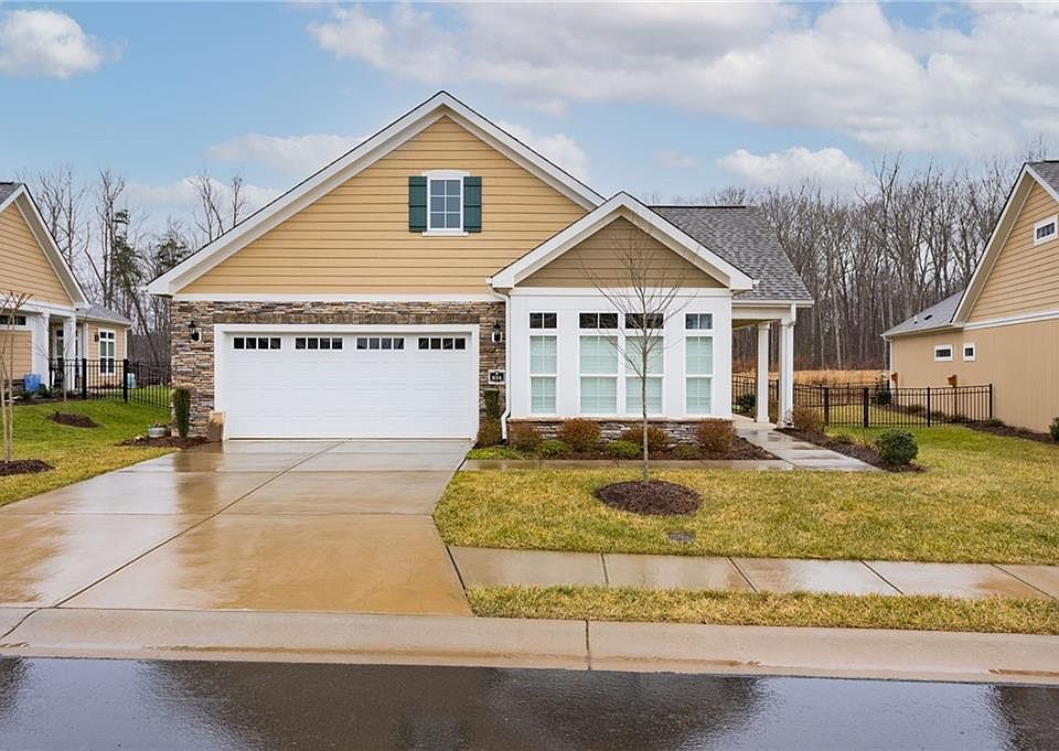 1st image of 634 Ashley Woods Dr