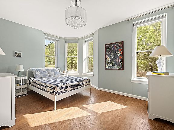 3rd image of 152 Prospect Park W APT 1A