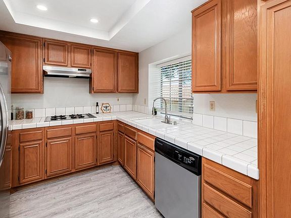 3rd image of 740 Breeze Hill Rd APT 170