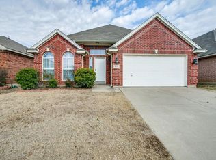 9133 Riverfalls Dr, Fort Worth, TX 76118