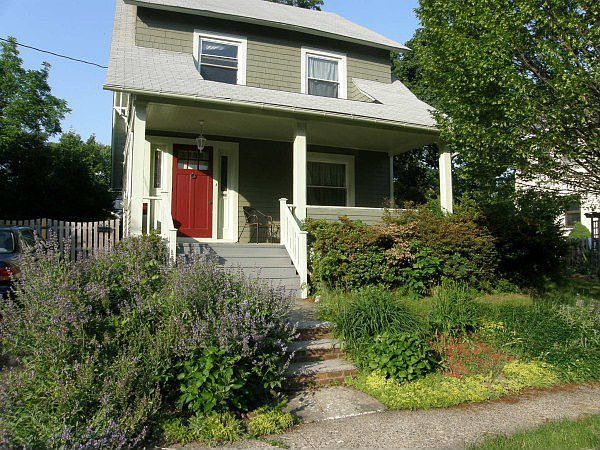 1st image of 13 Oakdale Ave