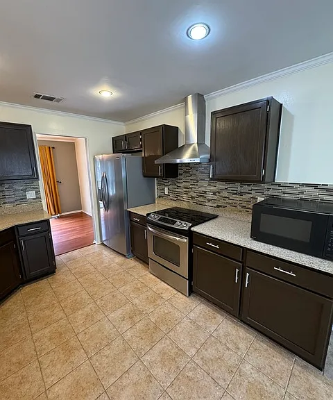 13815 Stone Hollow Dr — Photo 7