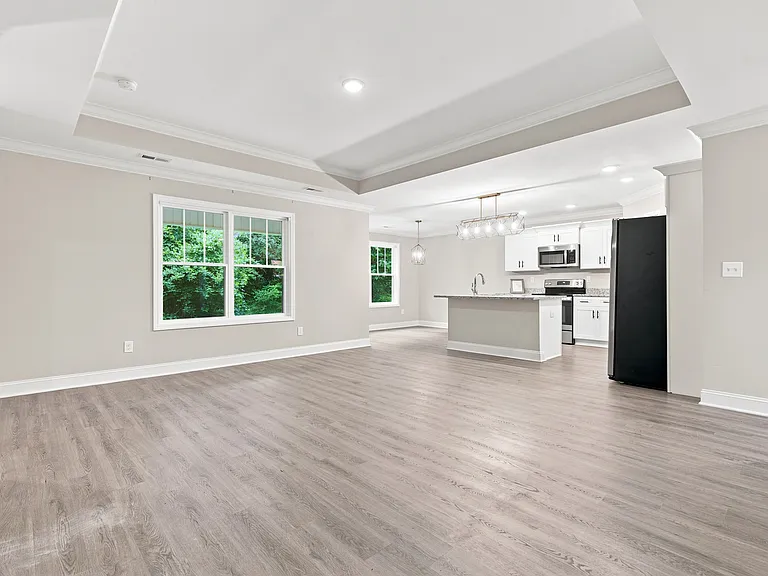 6415 Flo Dr NW — Photo 3