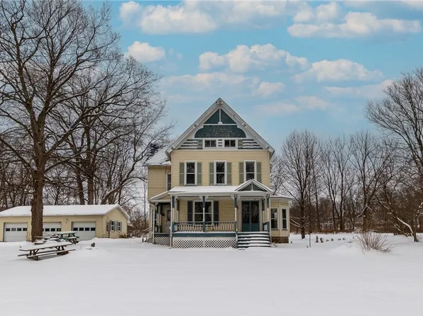 206 E Genesee St, Clyde, NY 14433