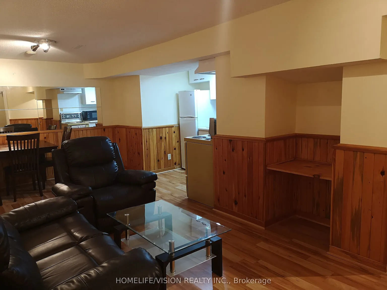 2 bed, $1,400 — Photo 4
