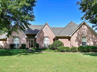 126 Cottonwood Dr, Collierville, TN 38017