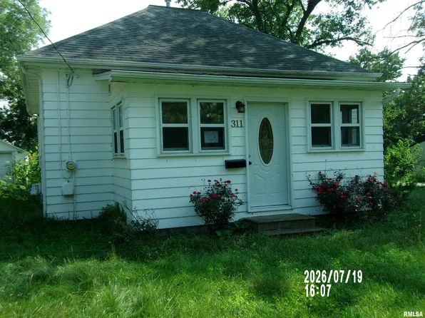313 W Illinois St, Assumption, IL 62510