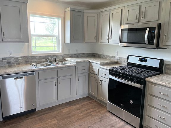 Hardwood Cabinets - Gas Range, Spacesaver Microwave