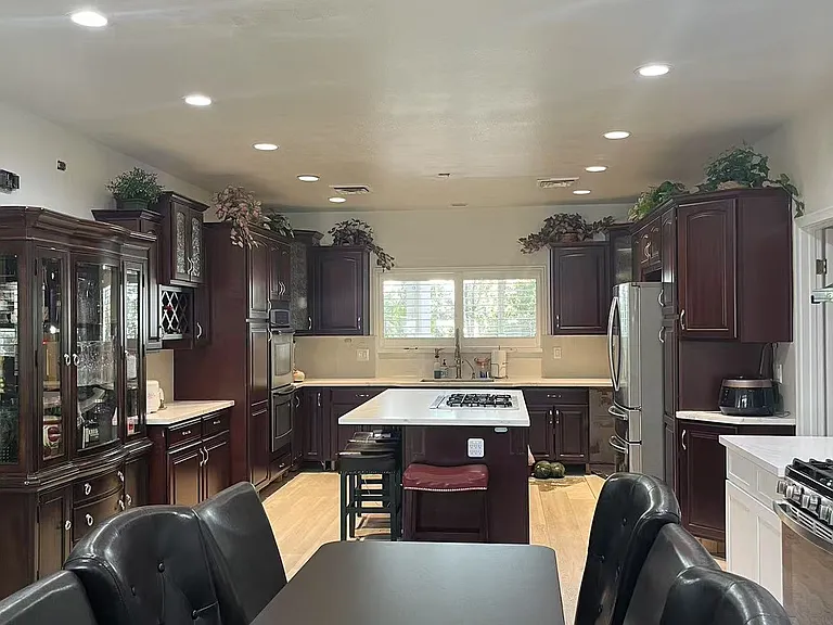 527 Canyon Rd — Photo 9