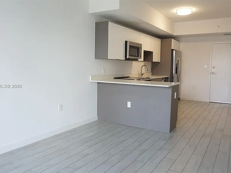 321 NE 26th St #705 — Photo 17