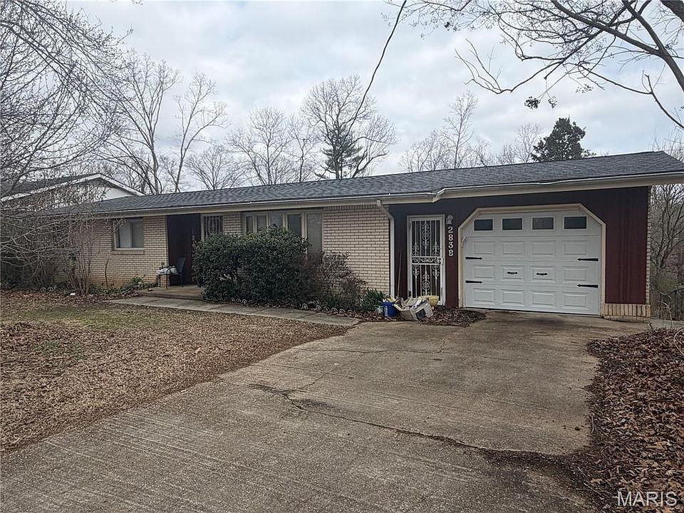 2nd image of 2838 Lakeside Dr